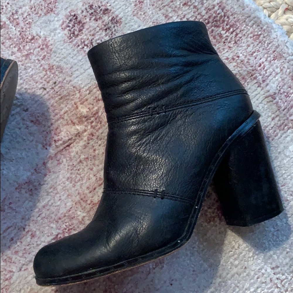 Splendid Black Booties - Picture 4 of 8